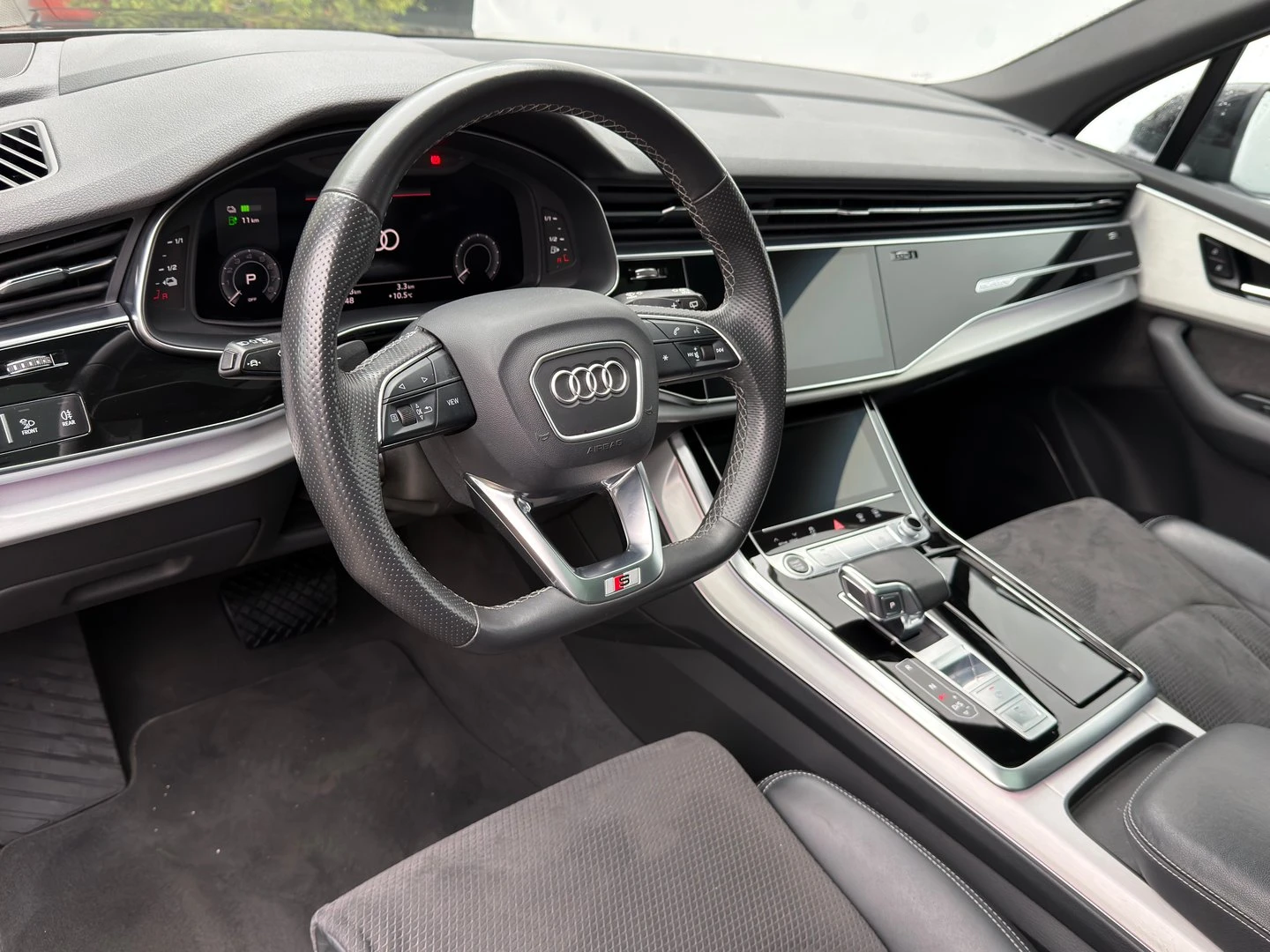 Audi Q7 55 TFSIe quattro, снимка 9 - Автомобили и джипове - 54293743