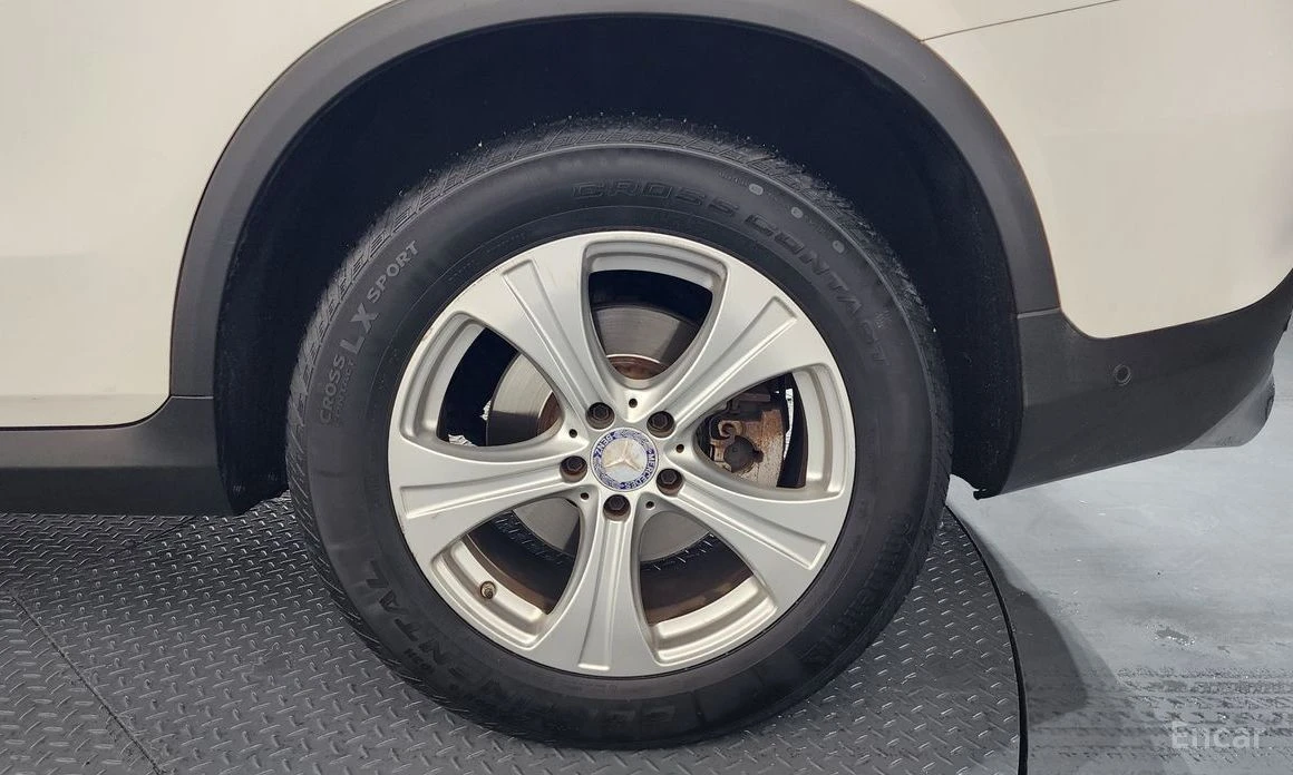 Mercedes-Benz GLC 220  - изображение 5