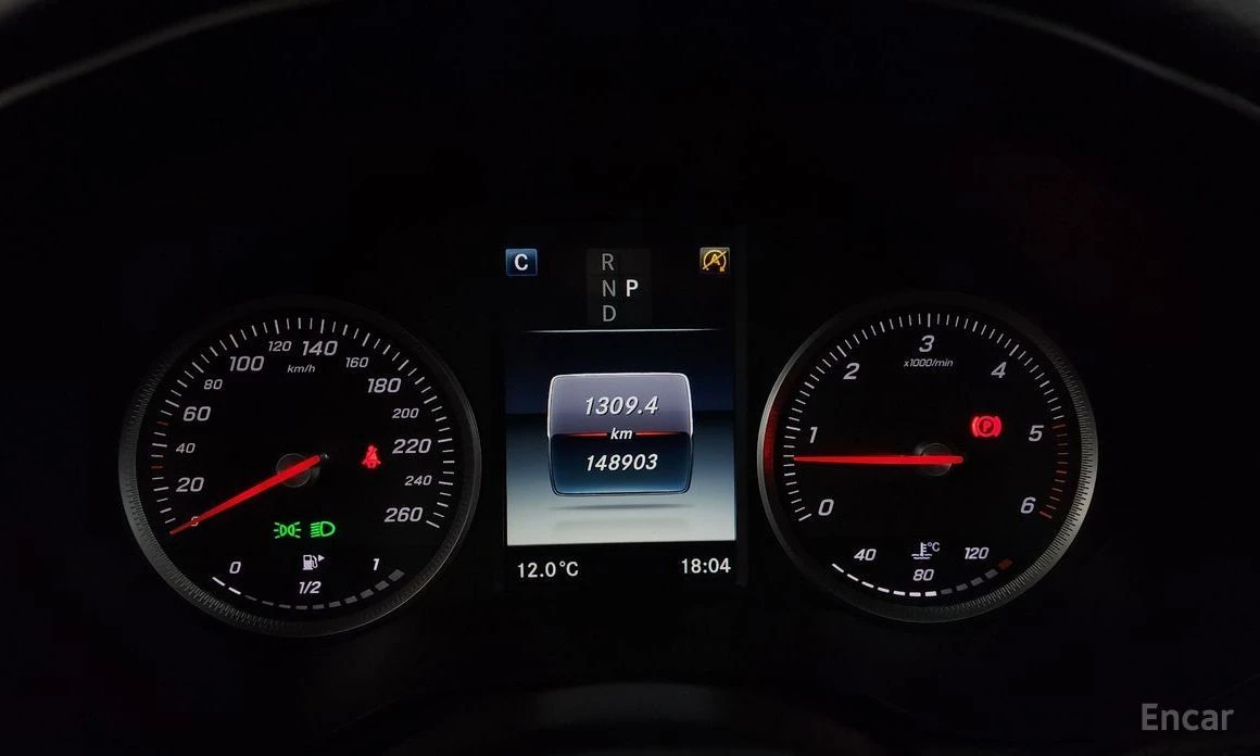 Mercedes-Benz GLC 220  - изображение 8