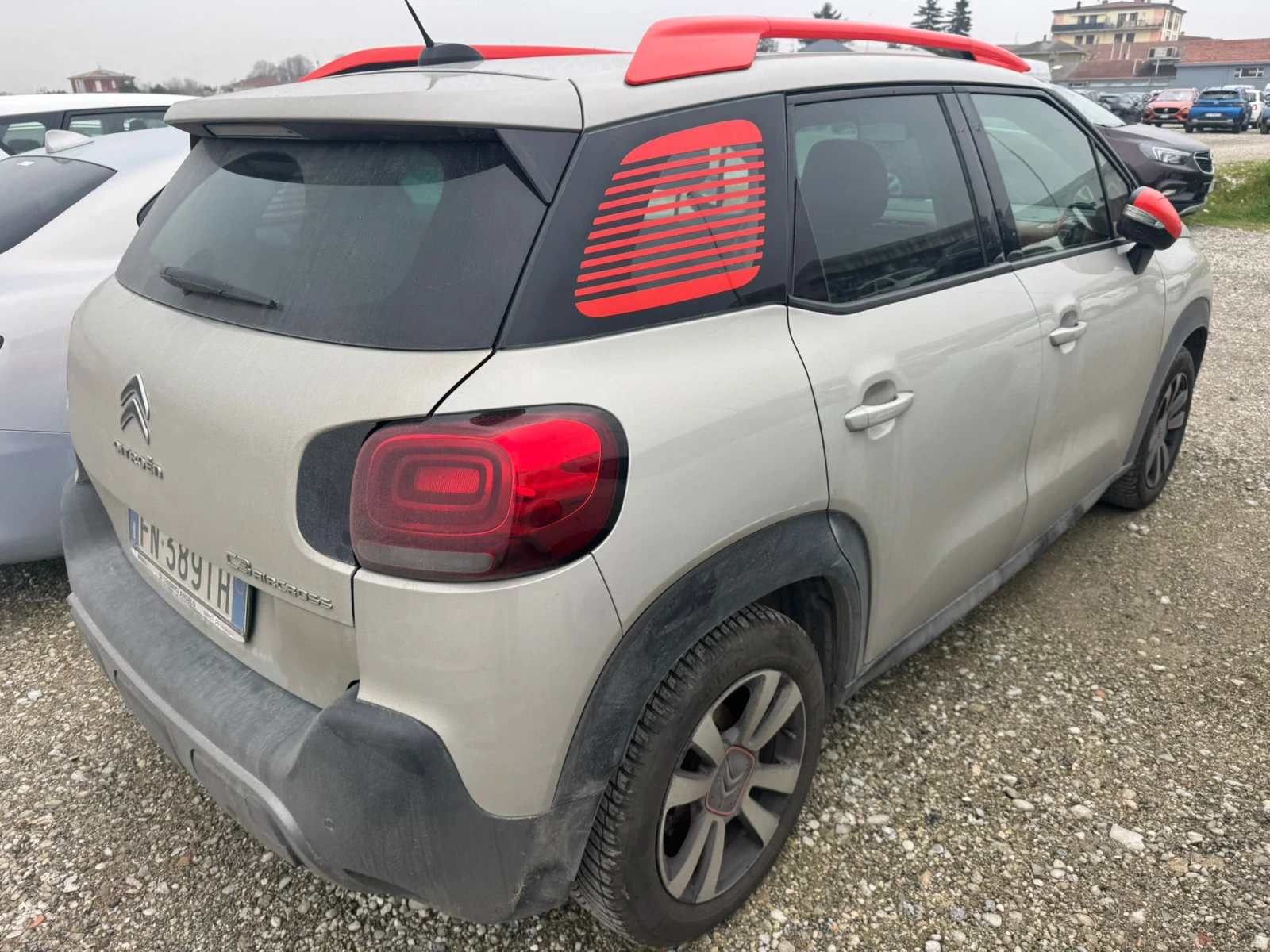 Citroen C3 Aircross 1.2 PureTech 110 S&S Shine, снимка 4 - Автомобили и джипове - 53957983