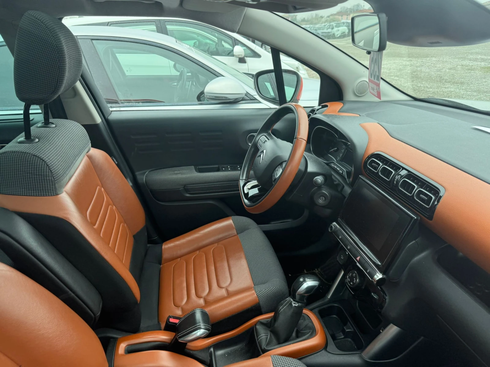 Citroen C3 Aircross 1.2 PureTech 110 S&S Shine, снимка 7 - Автомобили и джипове - 53957983