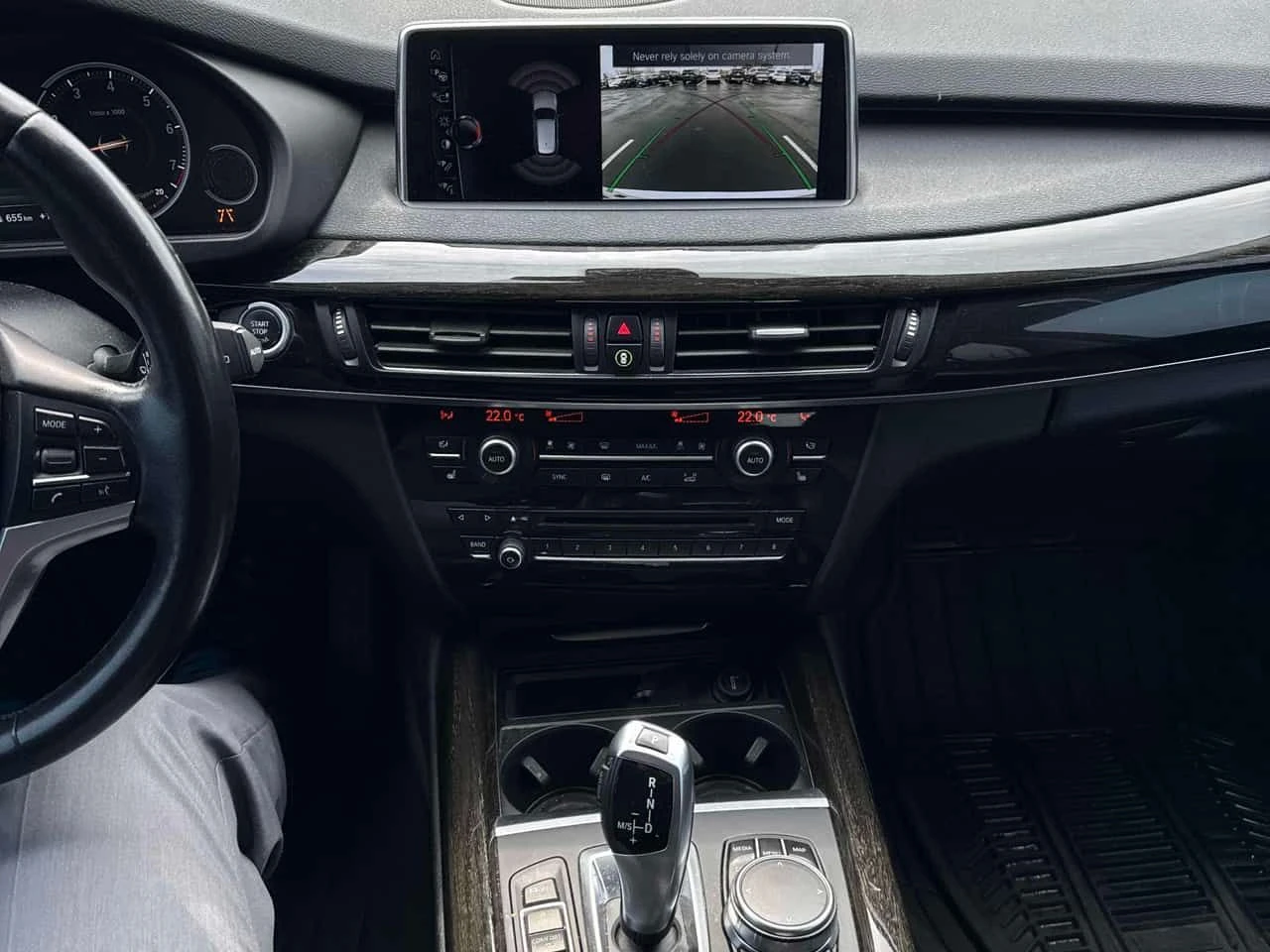 BMW X5 XDRIVE35I * 360 КАМЕРА* HEAD UP* ПАНОРАМА* ПОДГРЕВ, снимка 9 - Автомобили и джипове - 53999771