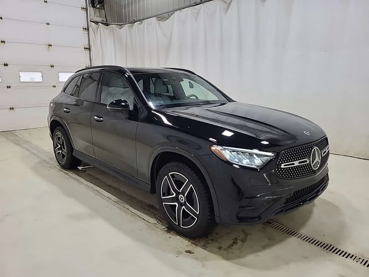 Mercedes-Benz GLC 300 ПАНОРАМА/360/AMBIENT/ЛИЦЕНЗИРАН ПРОДАВАЧ