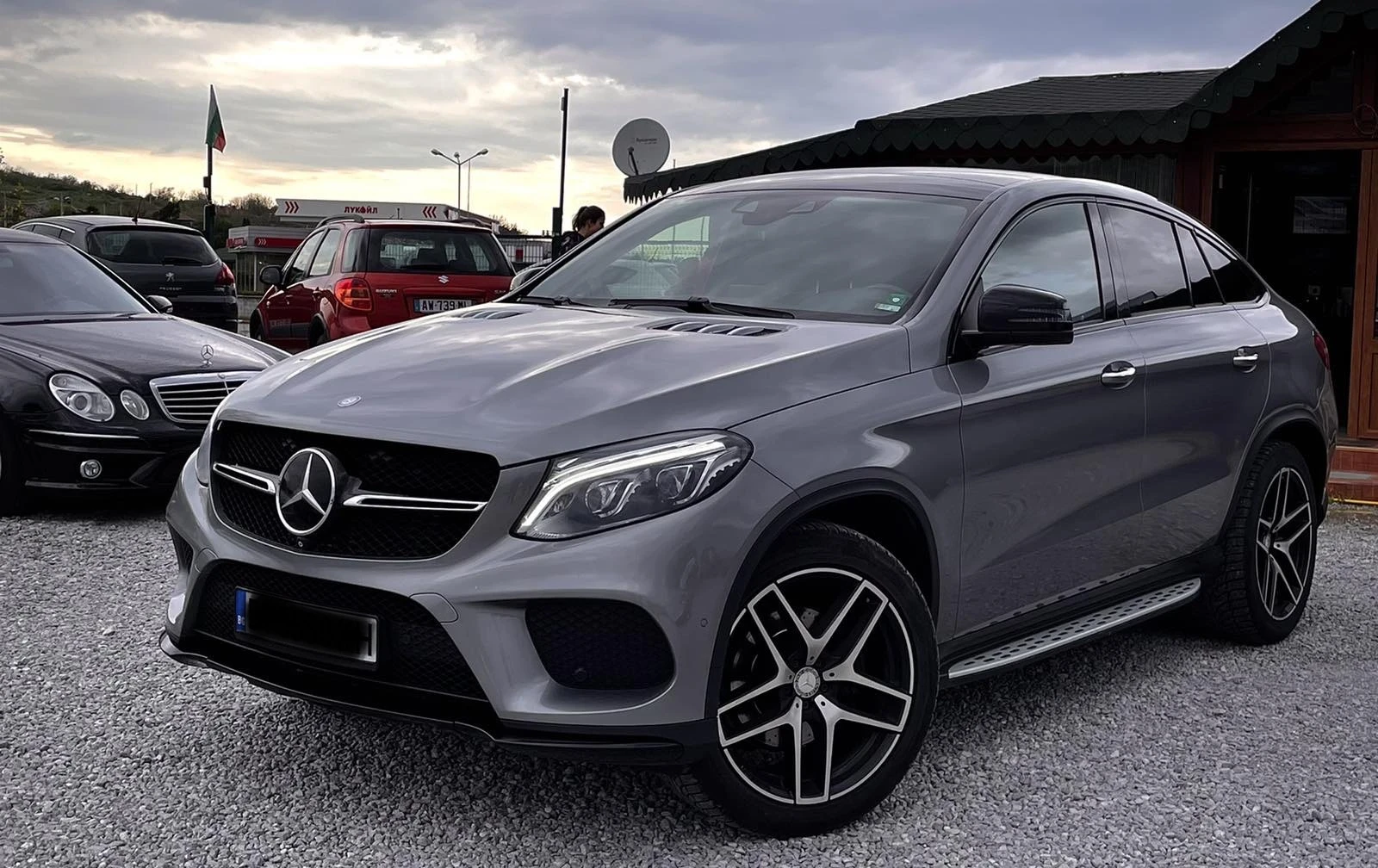Mercedes-Benz GLE 350 Coupe, снимка 2 - Автомобили и джипове - 54371031
