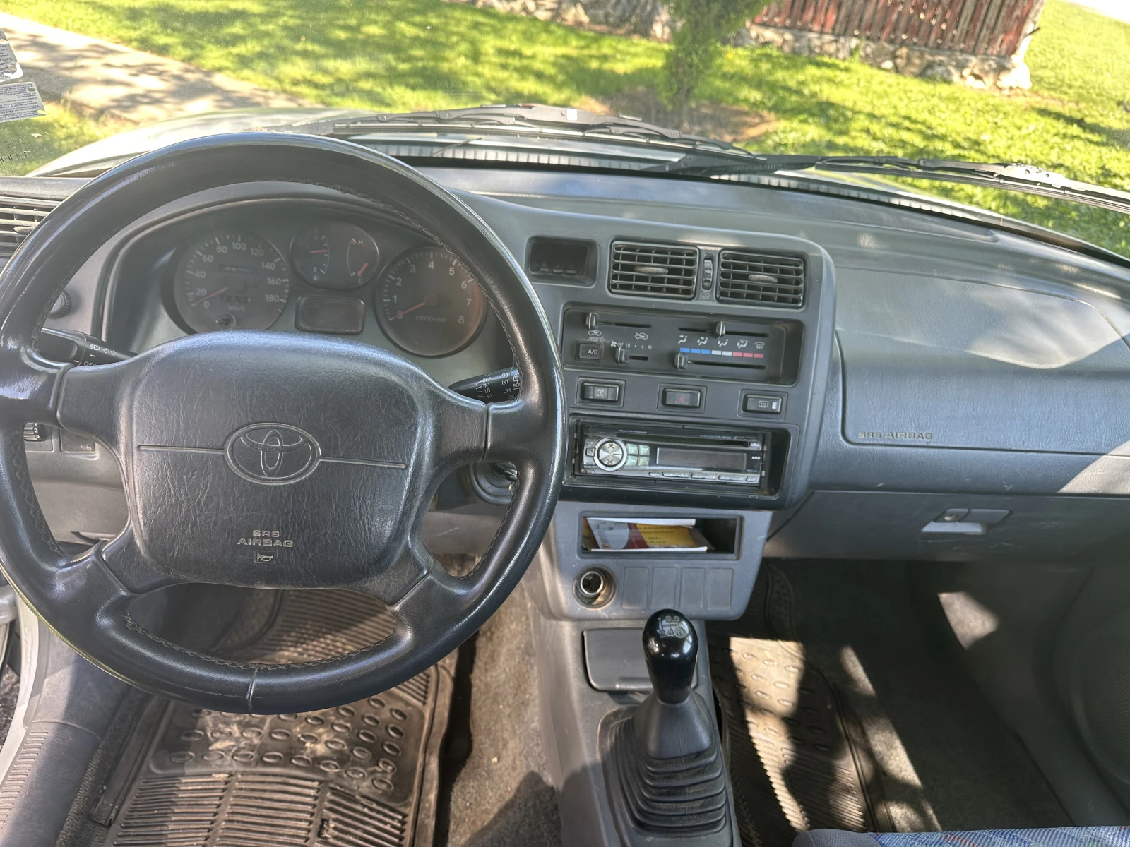 Toyota Rav4 2.0 4x4 KLIMA, снимка 8 - Автомобили и джипове - 54596704