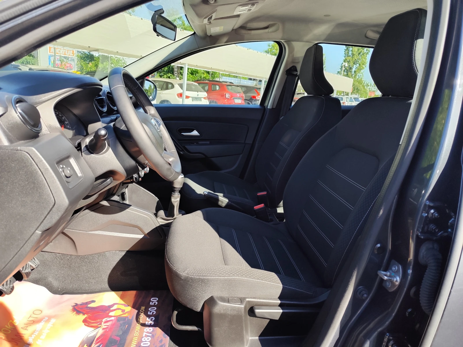 Dacia Duster 1.5DCi* EURO6D* LED* CARPLAY* , снимка 7 - Автомобили и джипове - 55470782