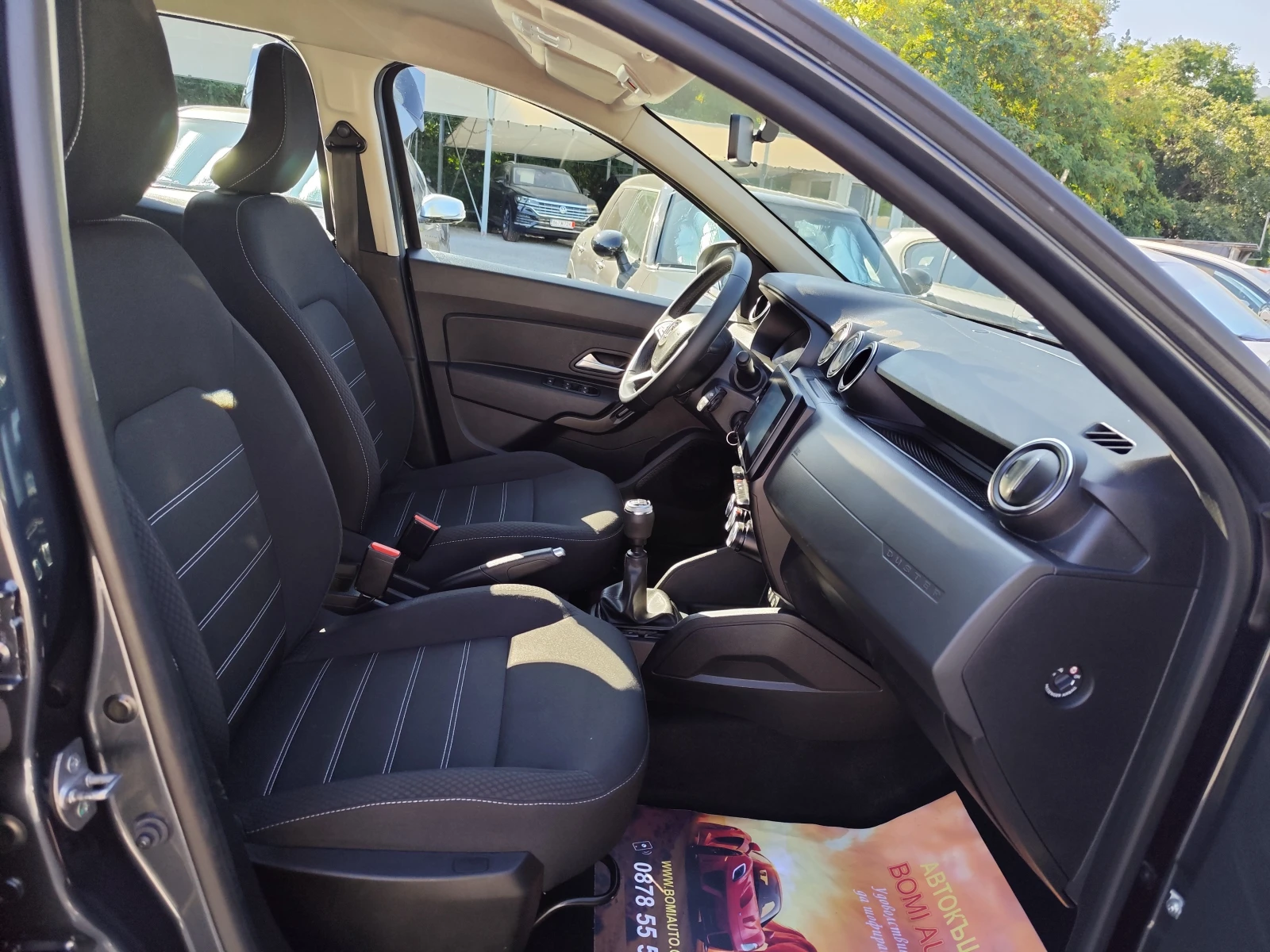 Dacia Duster 1.5DCi* EURO6D* LED* CARPLAY* , снимка 12 - Автомобили и джипове - 55470782