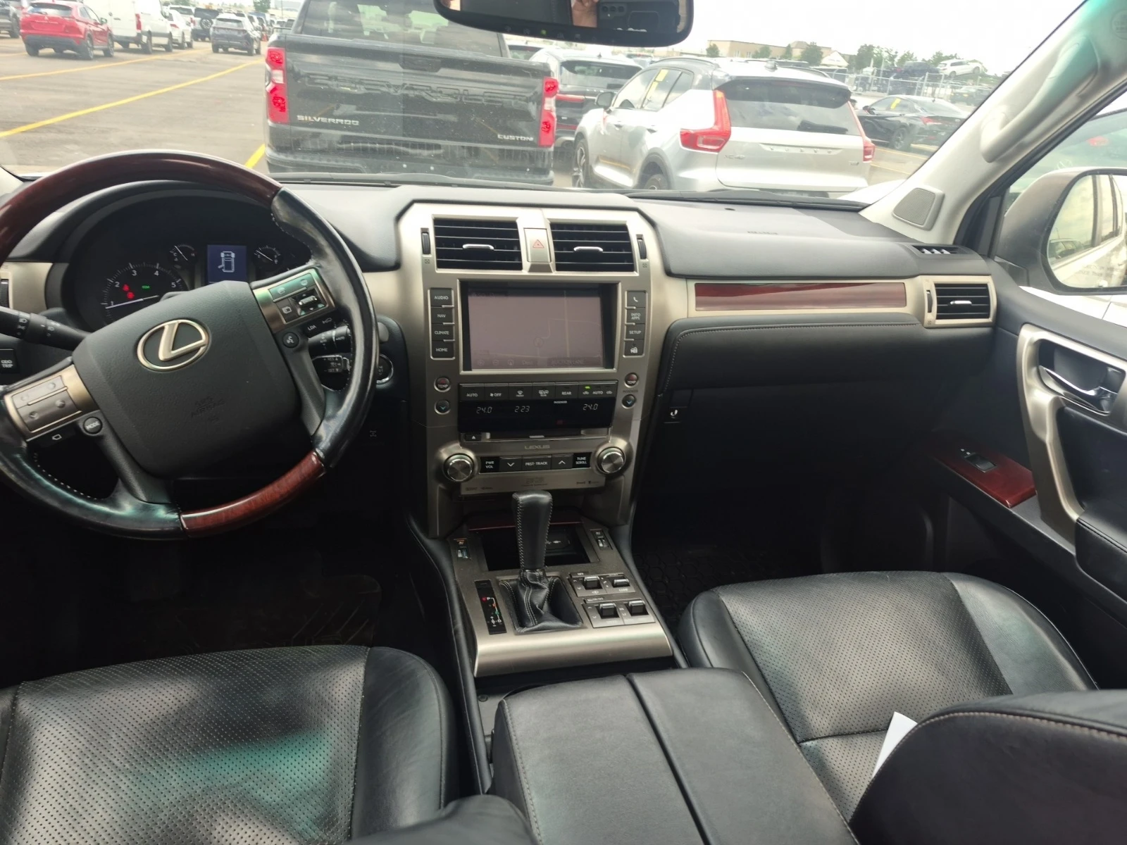 Lexus GX 460 LUXURY * 7 МЕСТА * ОБДУХВАНЕ * CARFAX * , снимка 6 - Автомобили и джипове - 55617824