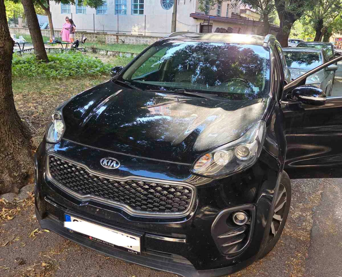 Kia Sportage, снимка 3 - Автомобили и джипове - 55654633