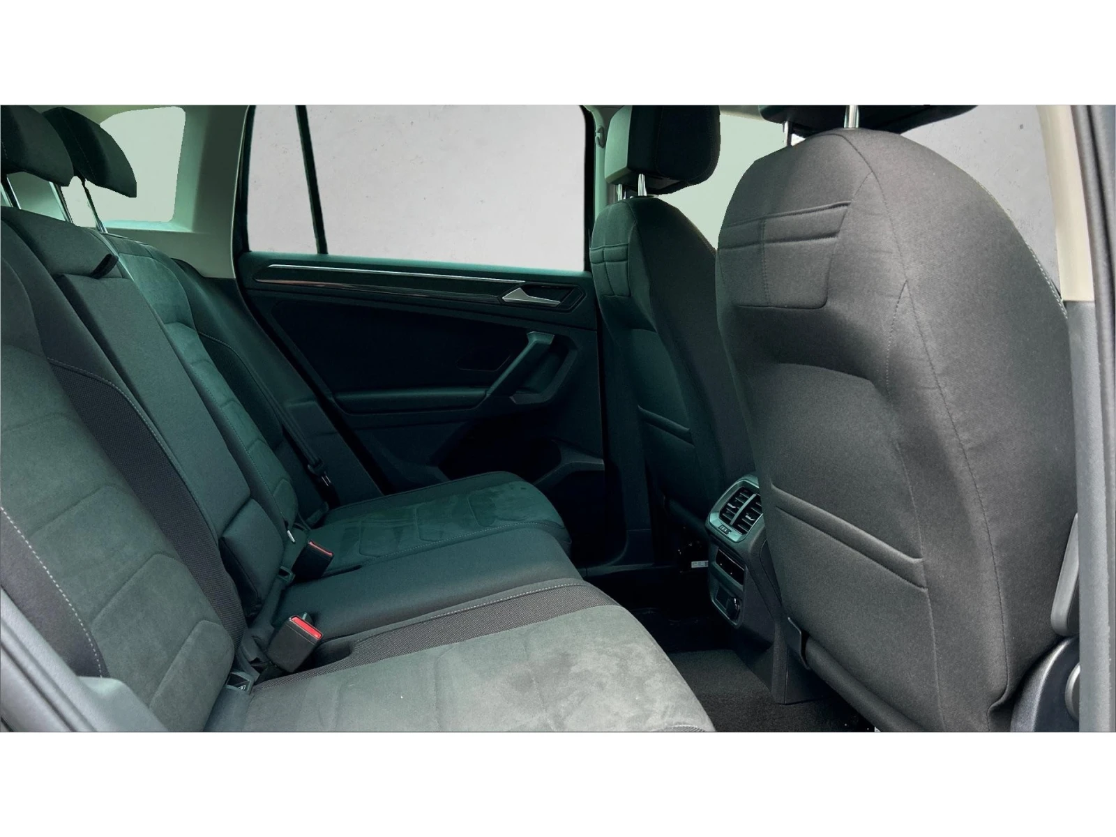VW Tiguan  2.0 TDi DSG  Elegance , Месечна вноска от 480  , снимка 7 - Автомобили и джипове - 56117679