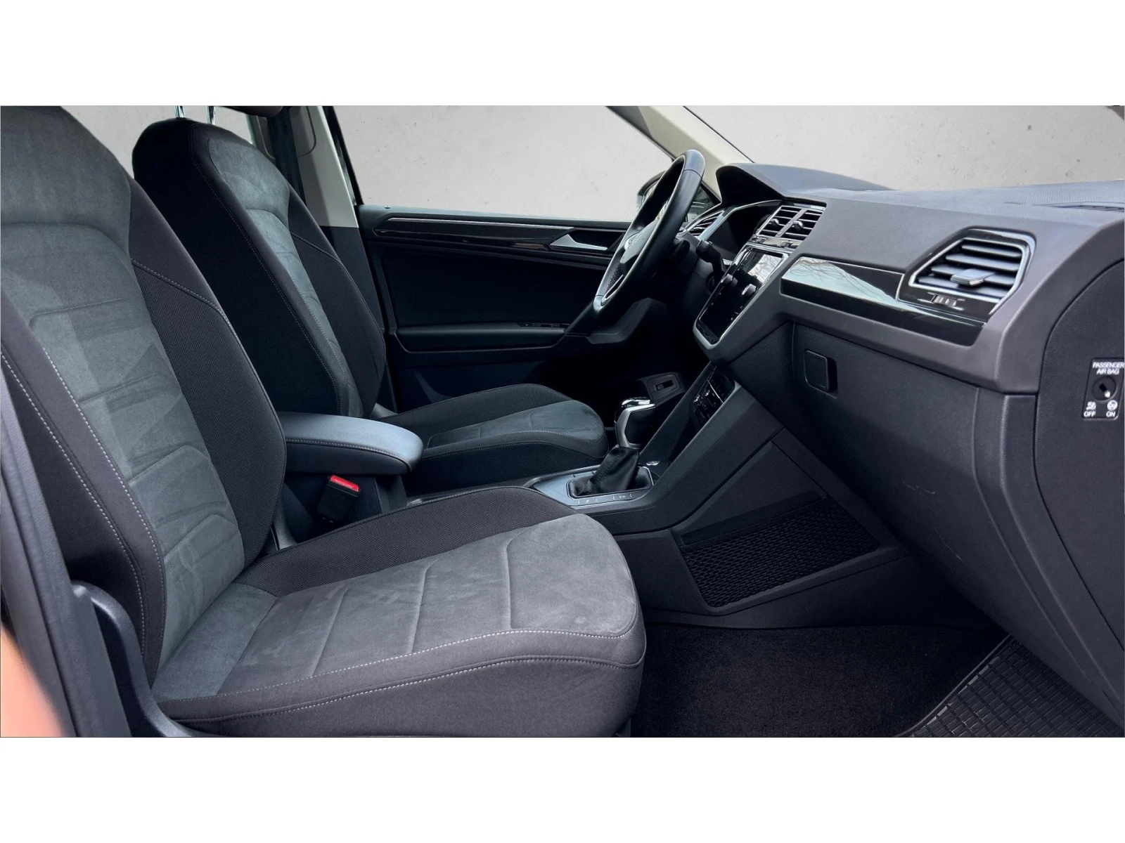 VW Tiguan  2.0 TDi DSG  Elegance , Месечна вноска от 480  , снимка 6 - Автомобили и джипове - 56117679