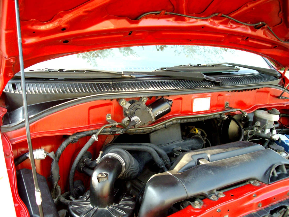 Toyota Hiace  - изображение 7