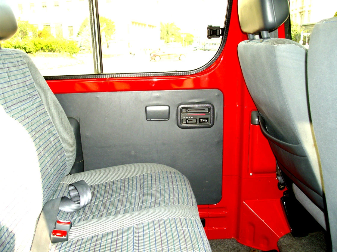 Toyota Hiace  - изображение 9