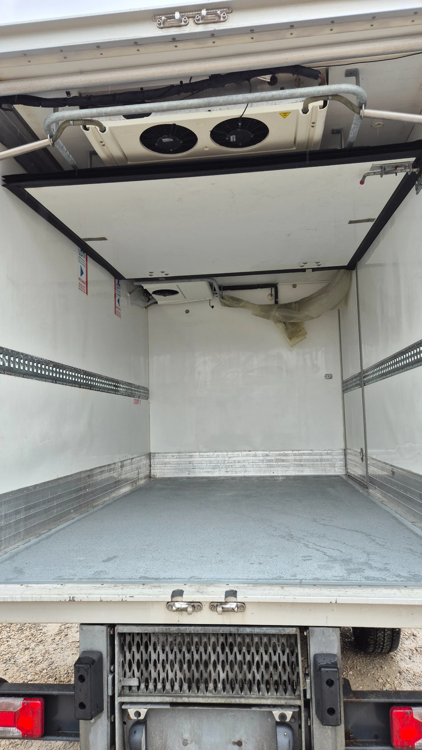 Iveco Daily 35s17* 3.0HPI* ХЛАДИЛЕН* ШВЕЙЦАРИЯ* , снимка 11 - Бусове и автобуси - 54643929