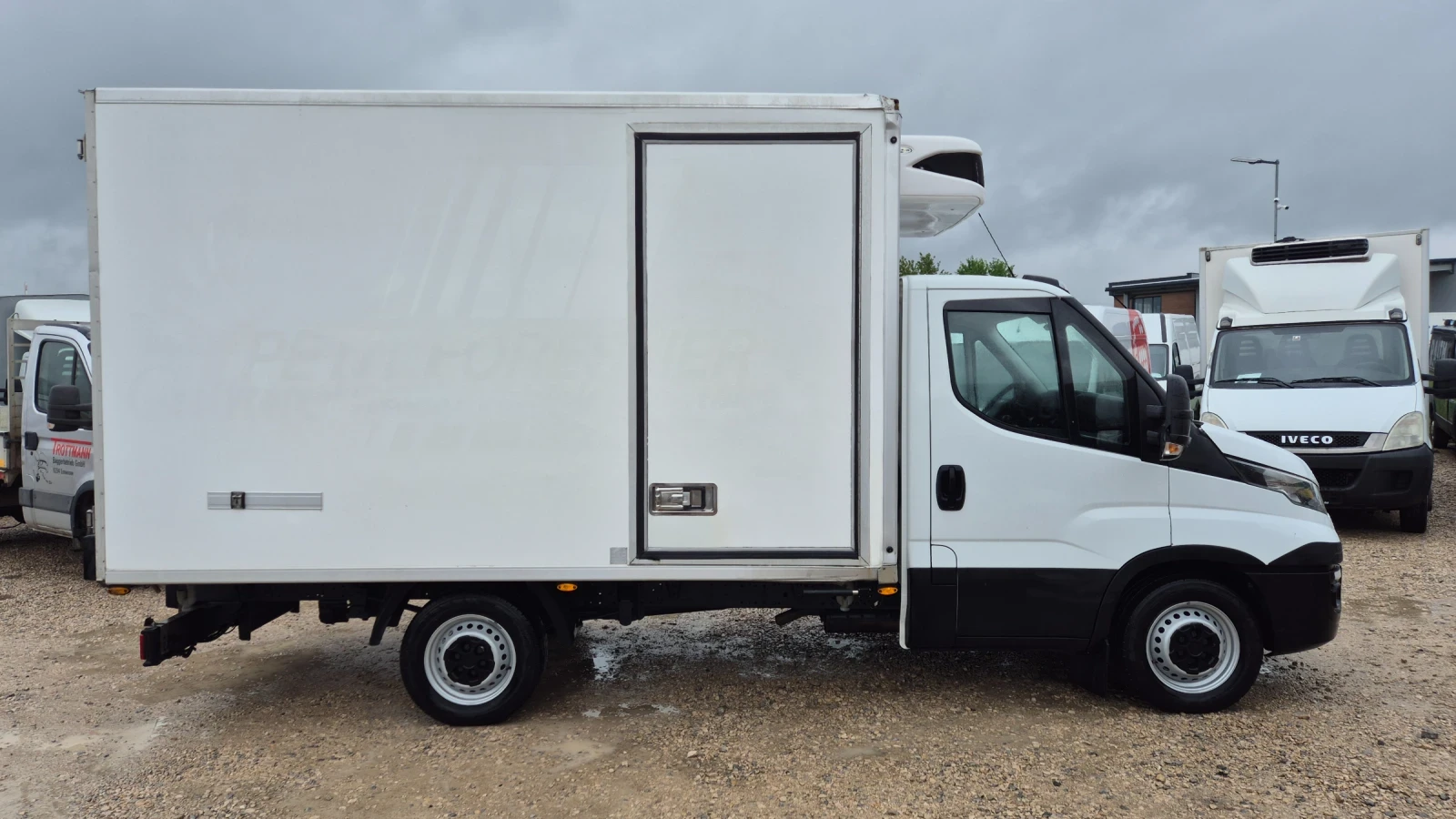 Iveco Daily 35s17* 3.0HPI* ХЛАДИЛЕН* ШВЕЙЦАРИЯ* , снимка 4 - Бусове и автобуси - 54643929
