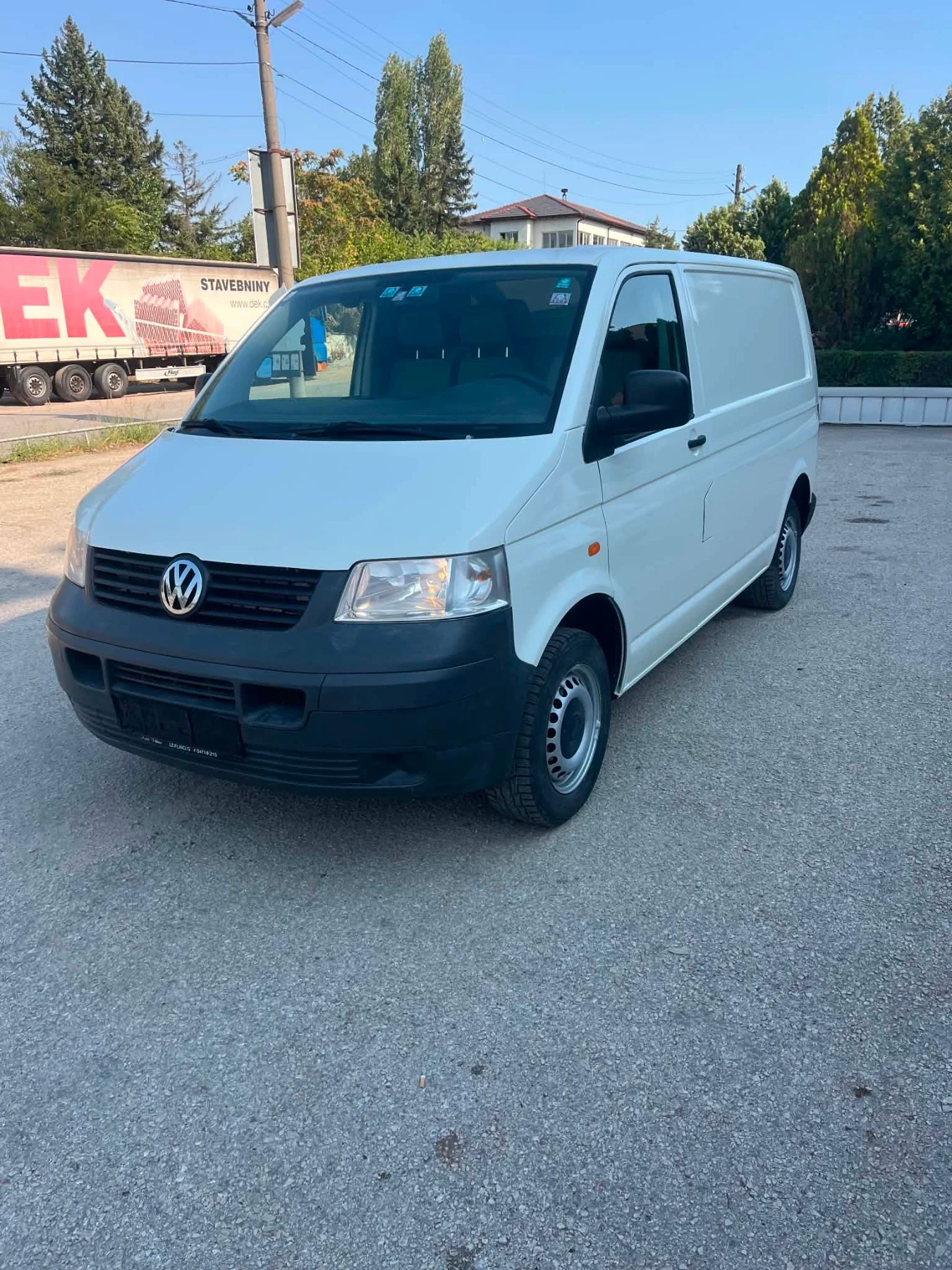 VW T5 1.9 tdi, снимка 2 - Бусове и автобуси - 56348563