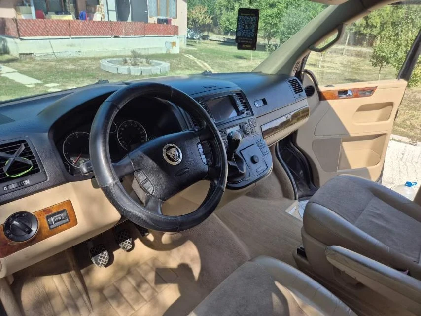 VW Multivan 2.5 183к.с, снимка 7 - Бусове и автобуси - 56377897
