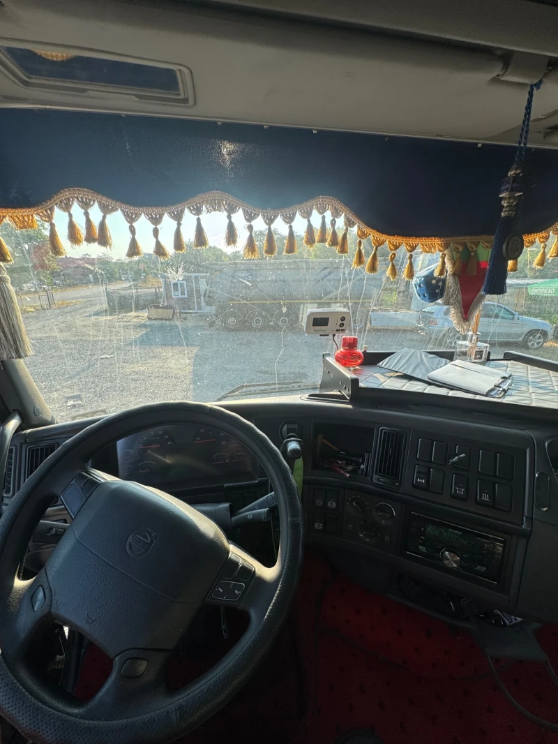 Volvo Fh, снимка 8 - Камиони - 52486562