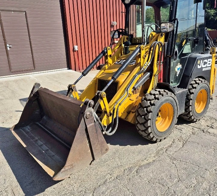 Багер JCB 1CX