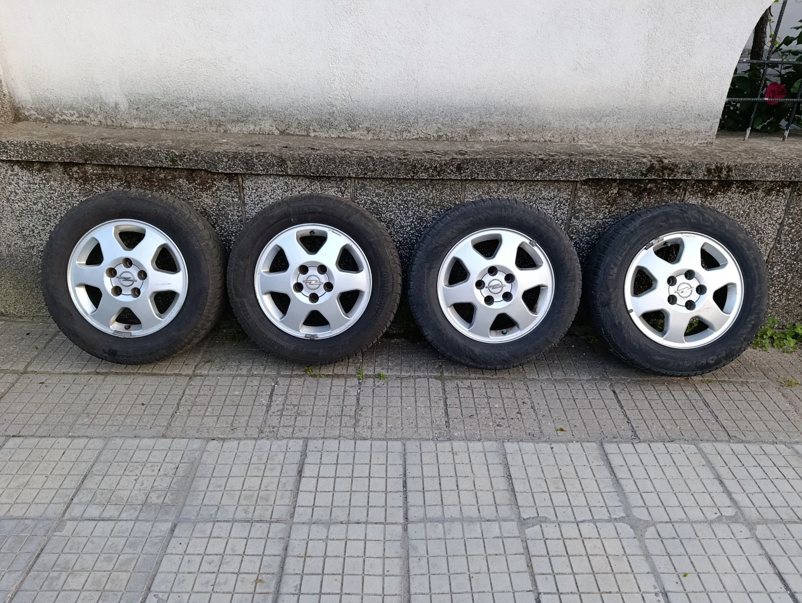 Гуми с джанти Continental 195/65R15