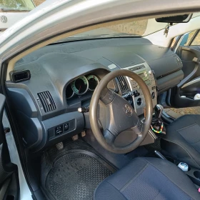 Toyota Corolla verso, снимка 9