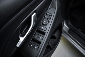 Hyundai I30 Автоматик, гаранция, LED, Панорама, снимка 6 - Автомобили и джипове - 45111393
