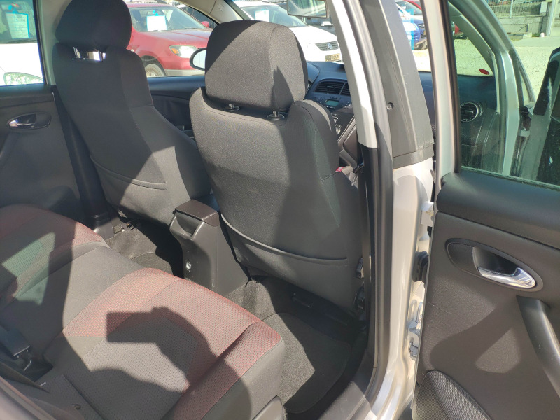 Seat Altea 2.0I, снимка 10 - Автомобили и джипове - 39827401