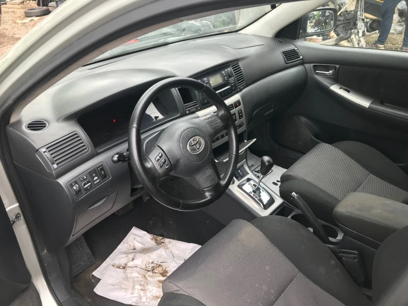 Toyota Corolla 1.4 D4D avtomat, снимка 3 - Автомобили и джипове - 47491948