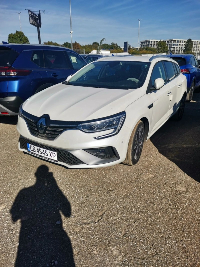 Renault Megane Комби, снимка 2 - Автомобили и джипове - 47103733