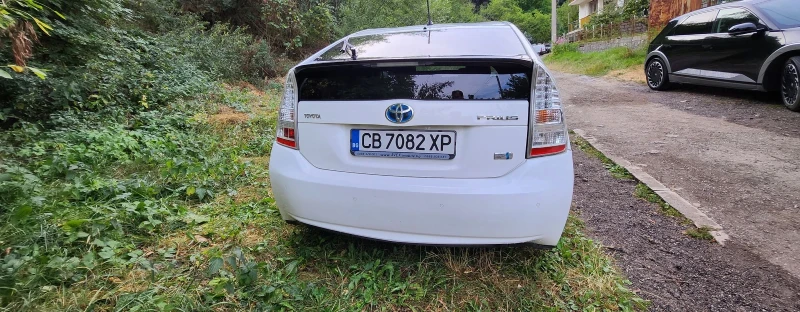 Toyota Prius, снимка 5 - Автомобили и джипове - 47525229