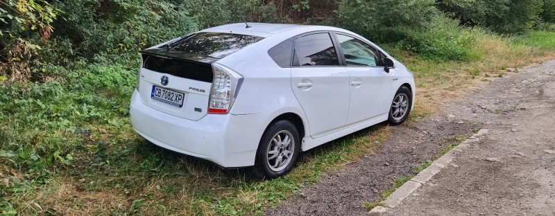 Toyota Prius, снимка 6 - Автомобили и джипове - 47525229