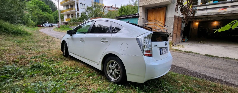 Toyota Prius, снимка 4 - Автомобили и джипове - 47525229