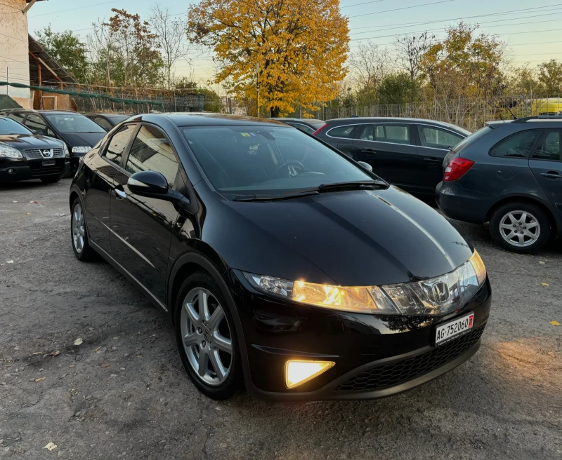 Honda Civic 1.8i CH!VIN!КАТО НОВА!, снимка 9 - Автомобили и джипове - 47839931