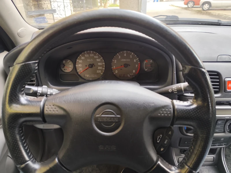 Nissan Almera, снимка 8 - Автомобили и джипове - 49301907