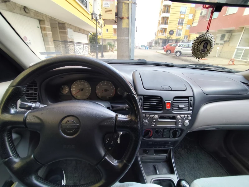 Nissan Almera, снимка 9 - Автомобили и джипове - 49301907