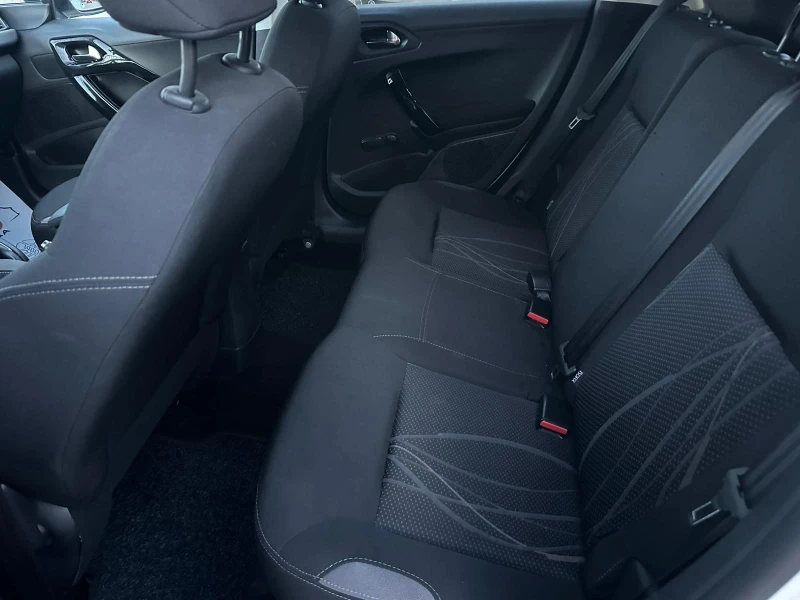Peugeot 208 1, 200 EURO5B , снимка 11 - Автомобили и джипове - 51991995