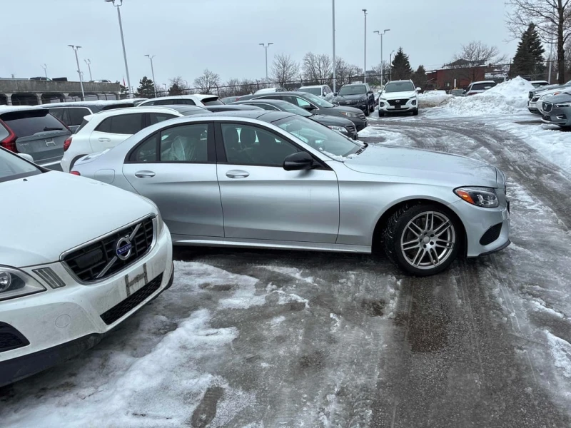 Mercedes-Benz C 300 4dr Sdn 4MATIC  CARFAX, снимка 3 - Автомобили и джипове - 53063672