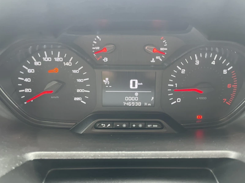 Peugeot Partner S&S Premium, снимка 10 - Автомобили и джипове - 53241260