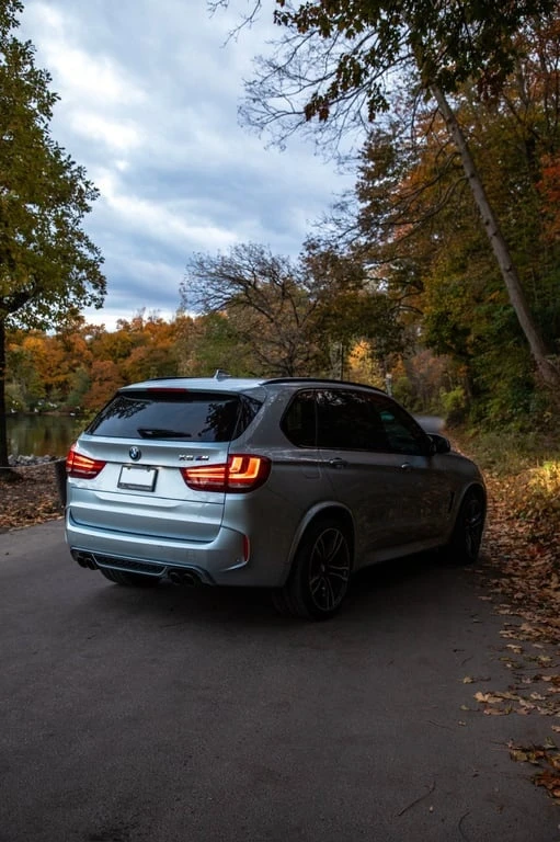 BMW X5M * Sports Activity Vehicle * CARFAX * БЕЗ ПЪРВОНАЧА, снимка 11 - Автомобили и джипове - 52950810