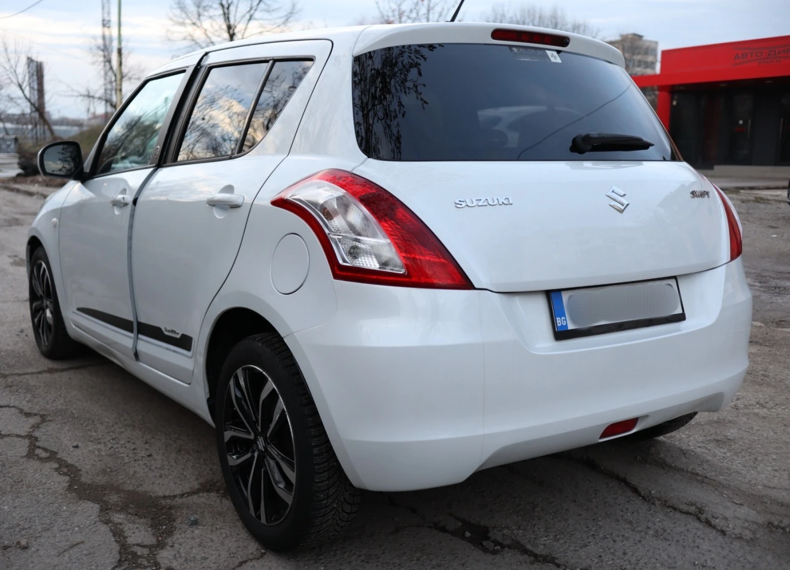 Suzuki Swift 1.2i Sergio Cellano - изображение 4