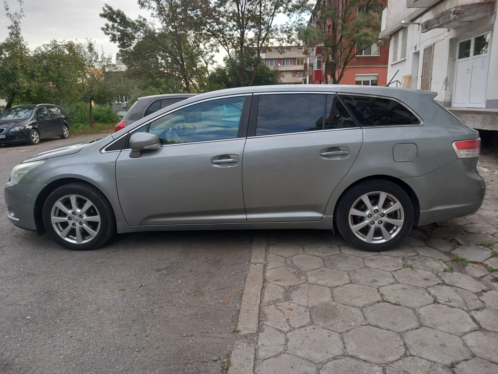 Toyota Avensis 2.0i AVANGARD KEYLEES  - [1] 