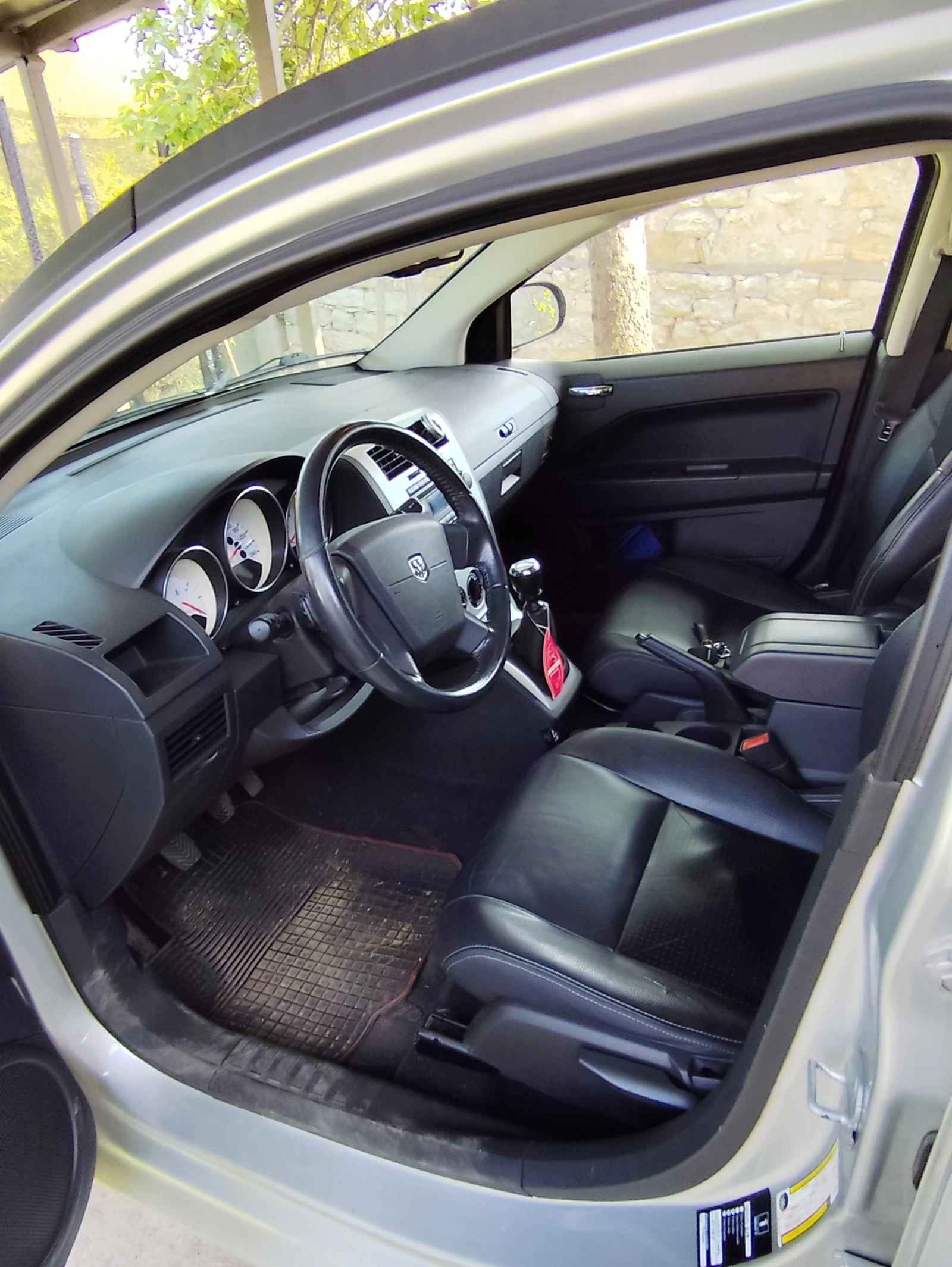 Dodge Caliber 2.0 TDI 140 к.с. - изображение 6
