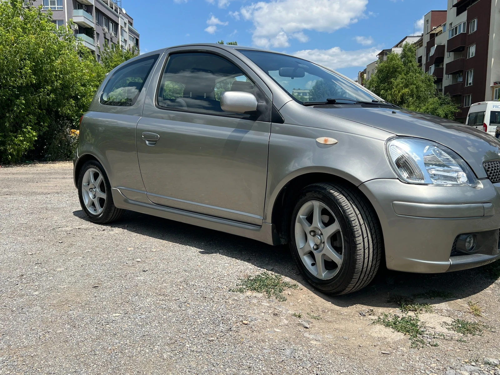 Toyota Yaris TS 1.5 VVT-i - изображение 3