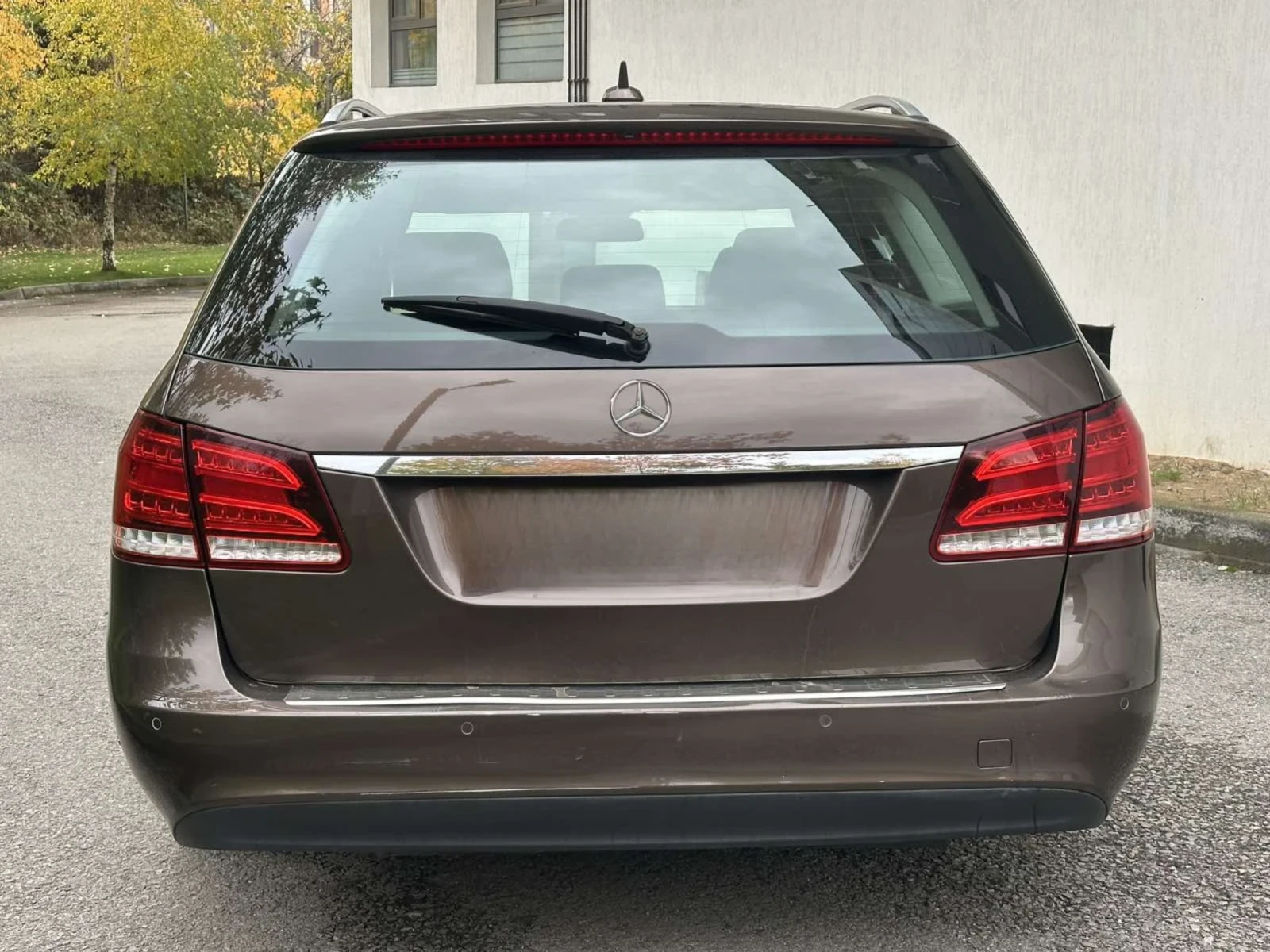 Mercedes-Benz E 350 CDI / ПОДГРЕВ / ВЪЗДУШНО ОКАЧВАНЕ  - изображение 6