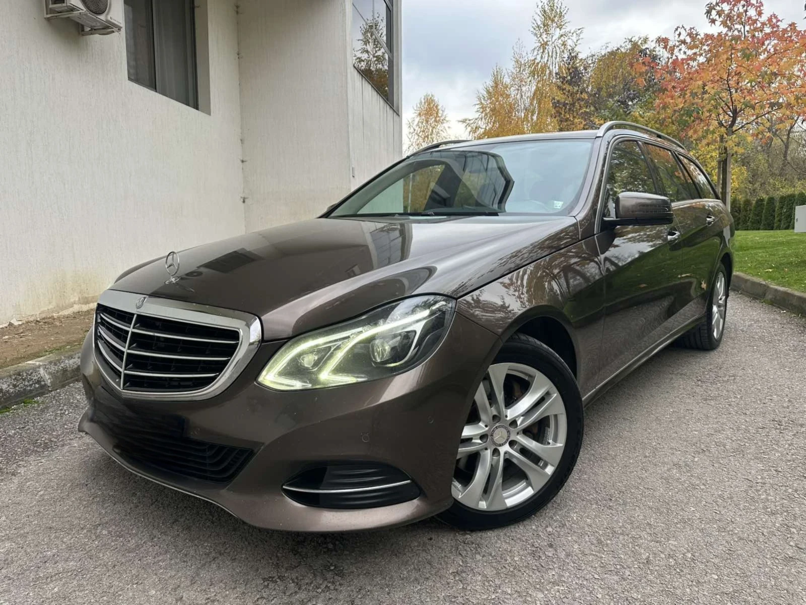 Mercedes-Benz E 350 CDI / ПОДГРЕВ / ВЪЗДУШНО ОКАЧВАНЕ  - изображение 3