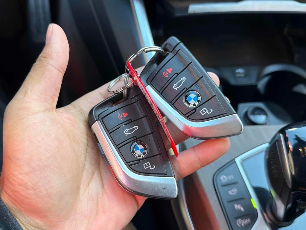 BMW 330 * 330i xDrive * CARFAX *    | Mobile.bg   13