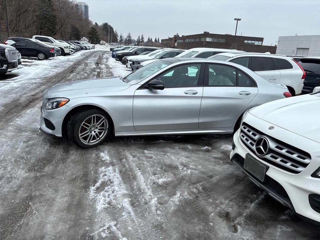 Mercedes-Benz C 300 4dr Sdn 4MATIC  CARFAX - изображение 2