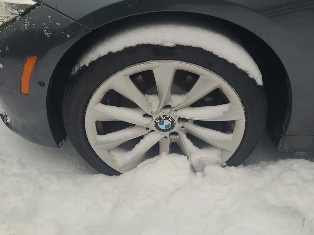 BMW 330 I XDRIVE * CARFAX * ПОДГРЕВИ* ШИБИДАХ - изображение 6