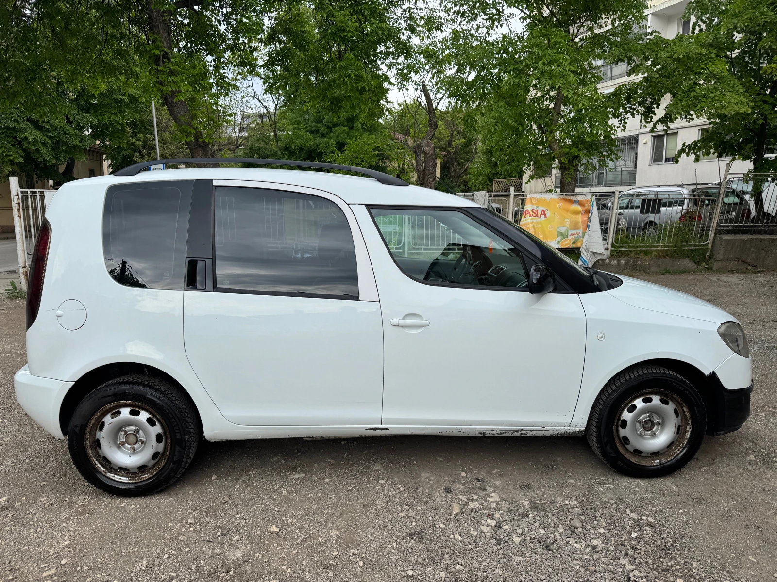 Skoda Roomster 1.4 TDI, снимка 4 - Автомобили и джипове - 54392659