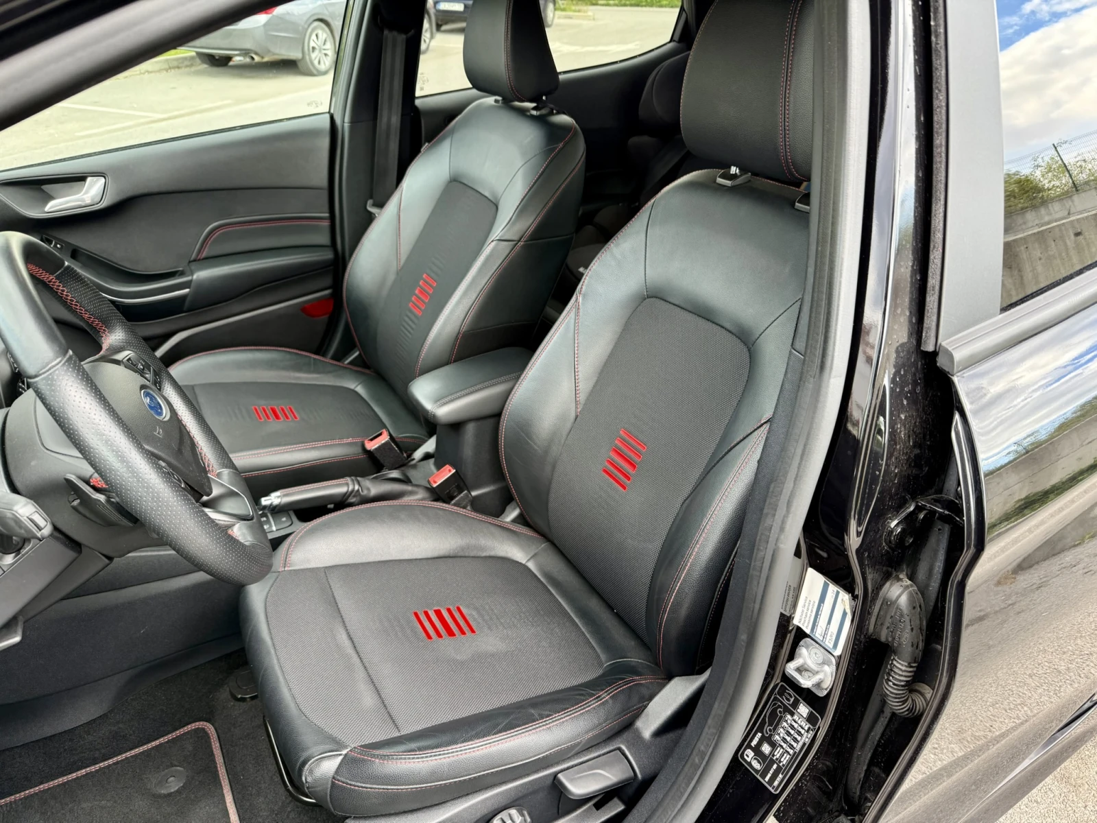 Ford Fiesta ST-Line Автомат, снимка 8 - Автомобили и джипове - 54411471